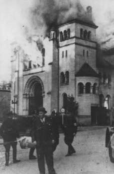Burning synagogue, Kristallnacht, Essen, 9th November 1938